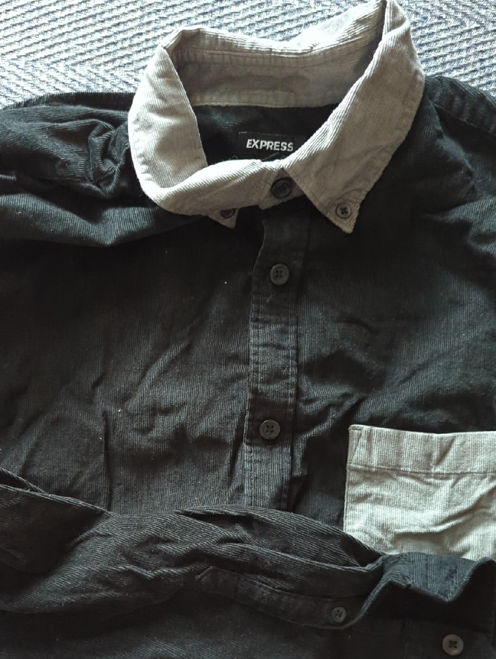 Express Two-Tone Corduroy Button-Up Shirt - Black with Light Gray Collar